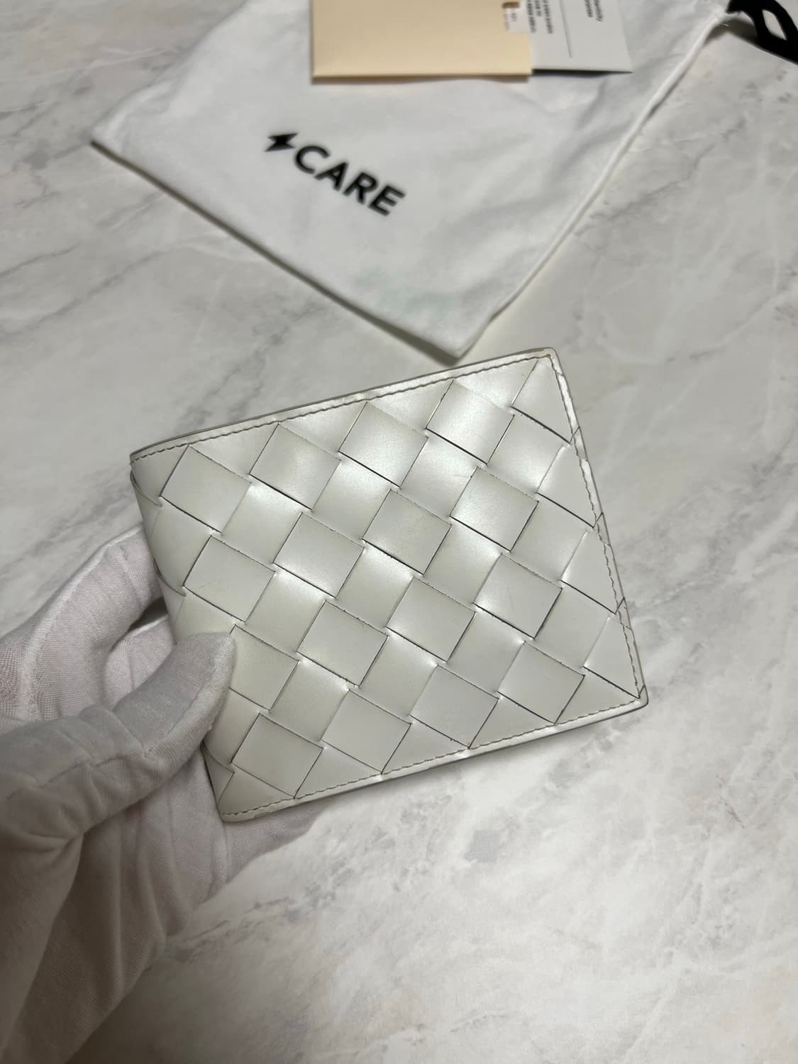 보테가베네타 인트레치아토 반지갑 상품이미지1