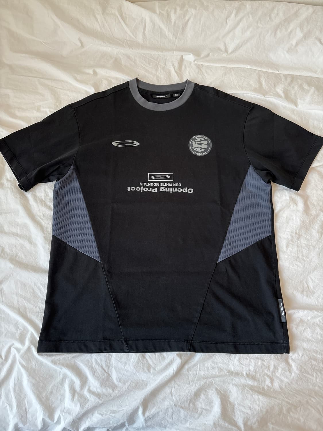 오프닝프로젝트 반팔 티셔츠 Team Play T Shirt - Black 상품이미지1