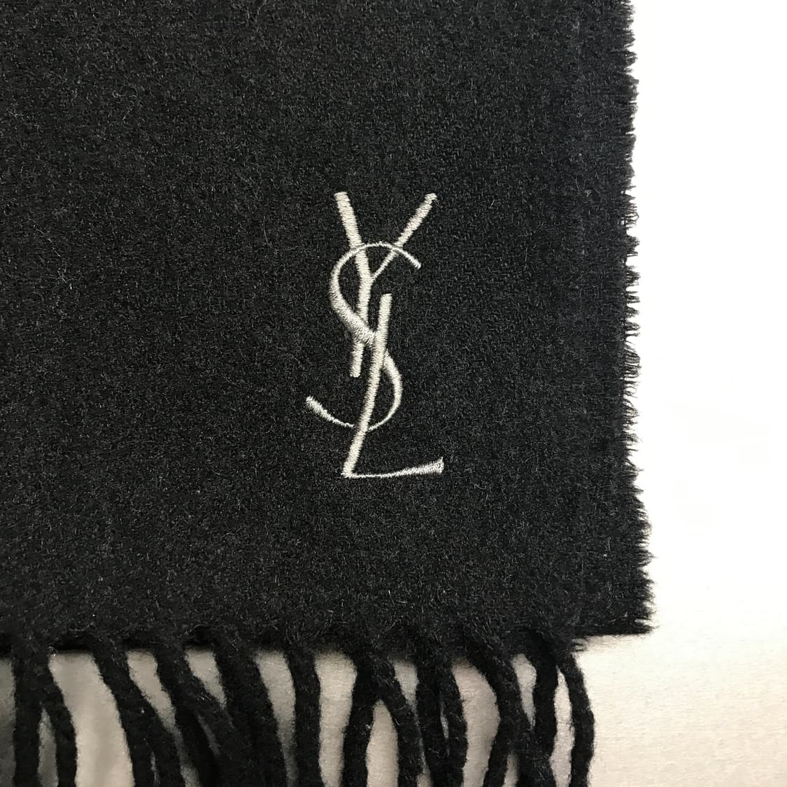 YSL 입생로랑 블랙 머플러 상품이미지4