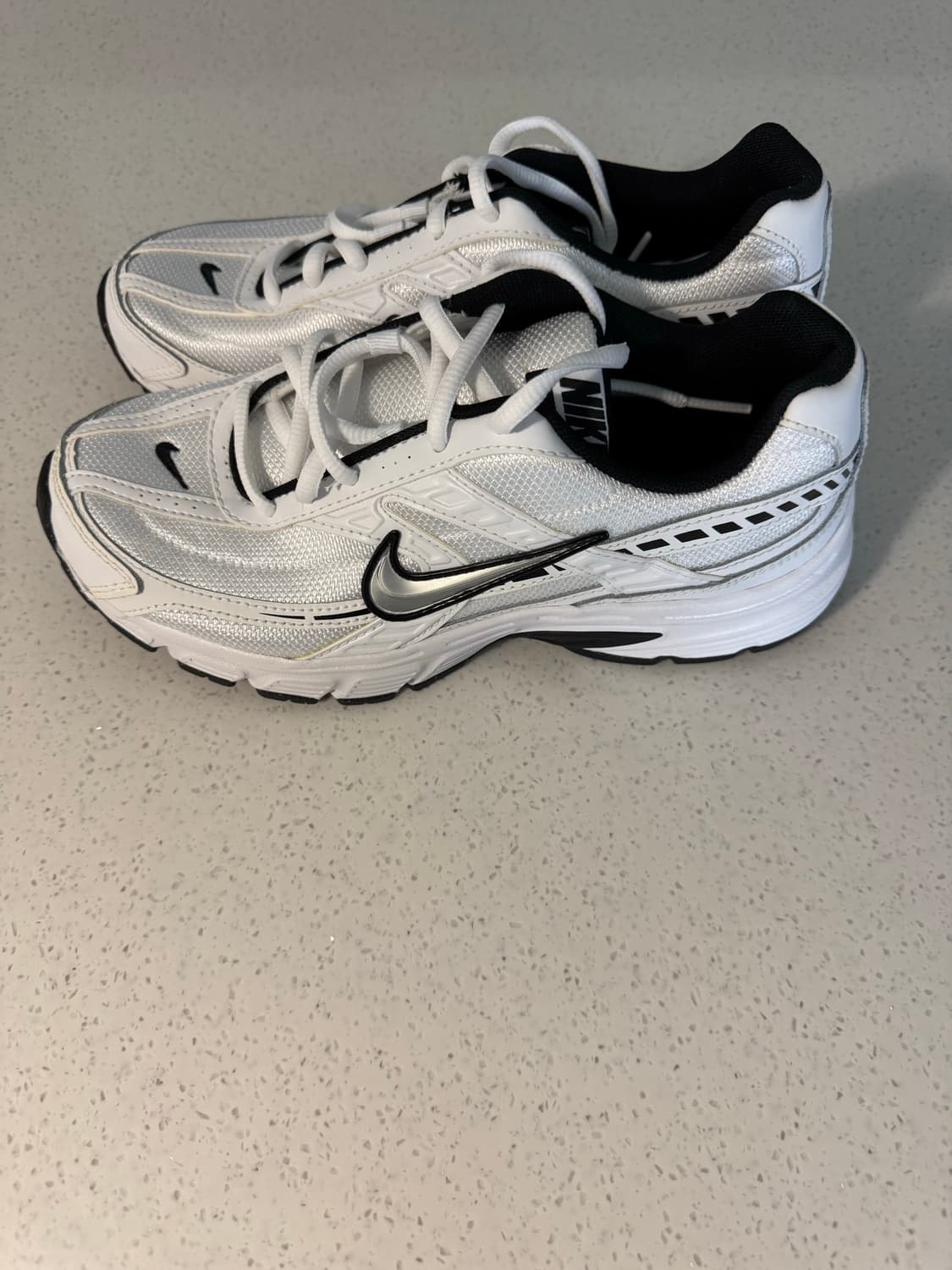 (W245) (새 상품) 나이키 이니시에이터 화이트 블랙 상품이미지2