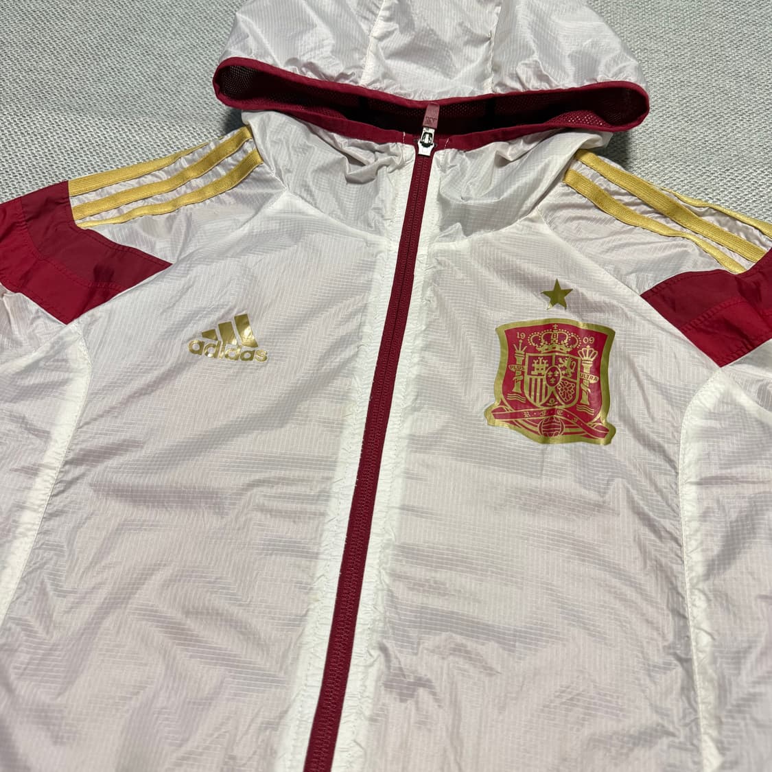 아디다스 스페인 국대 바람막이 상품이미지2