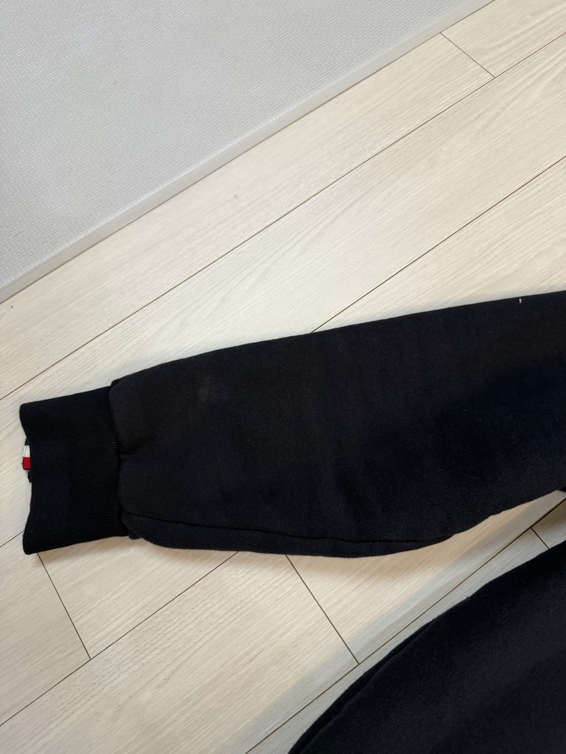 톰브라운 네이비 백삼선 4사이즈 맨투맨 상품이미지6