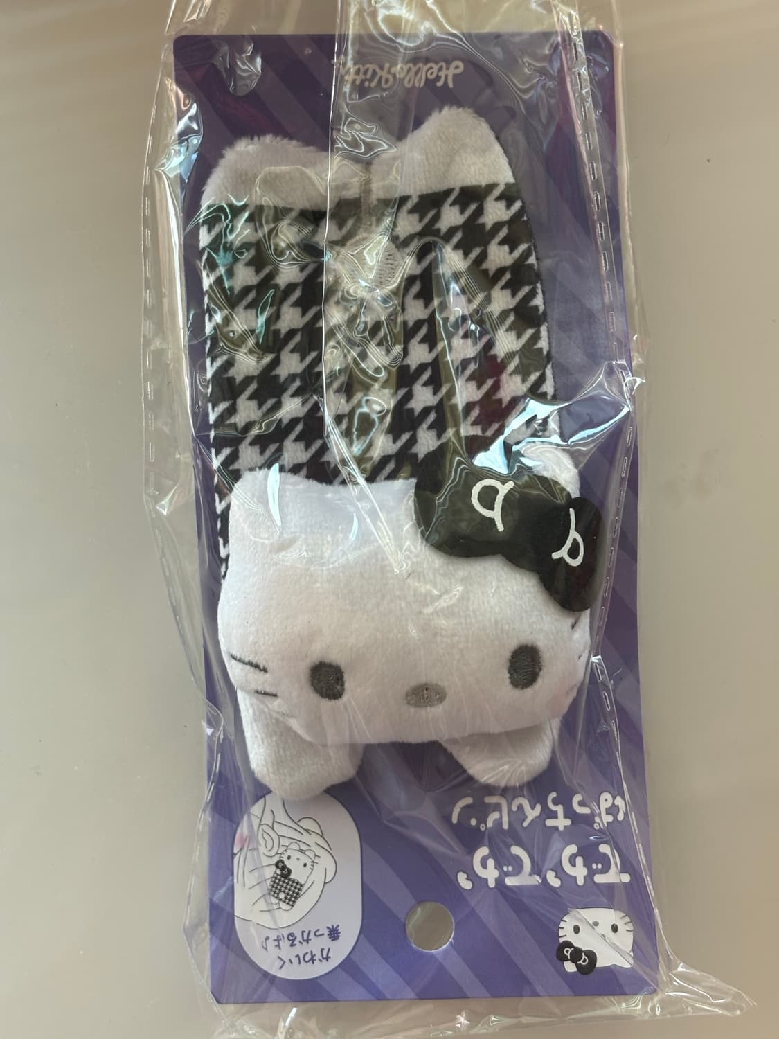산리오 모노키티 데카데카 똑딱핀 상품이미지1