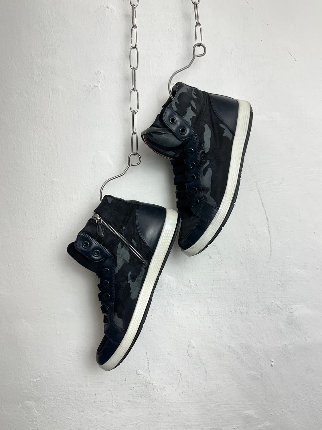 Prada Camouflage Nylon & Leather High-To 상품이미지2