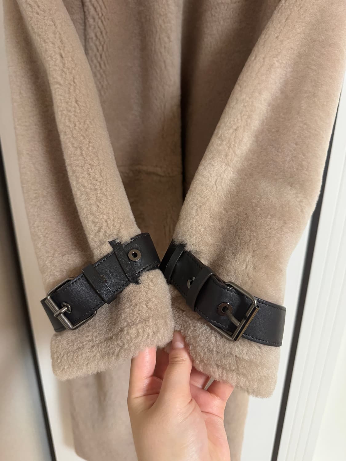 55 한섬 보브 VOV 리버시블 무스탕코트 상품이미지5