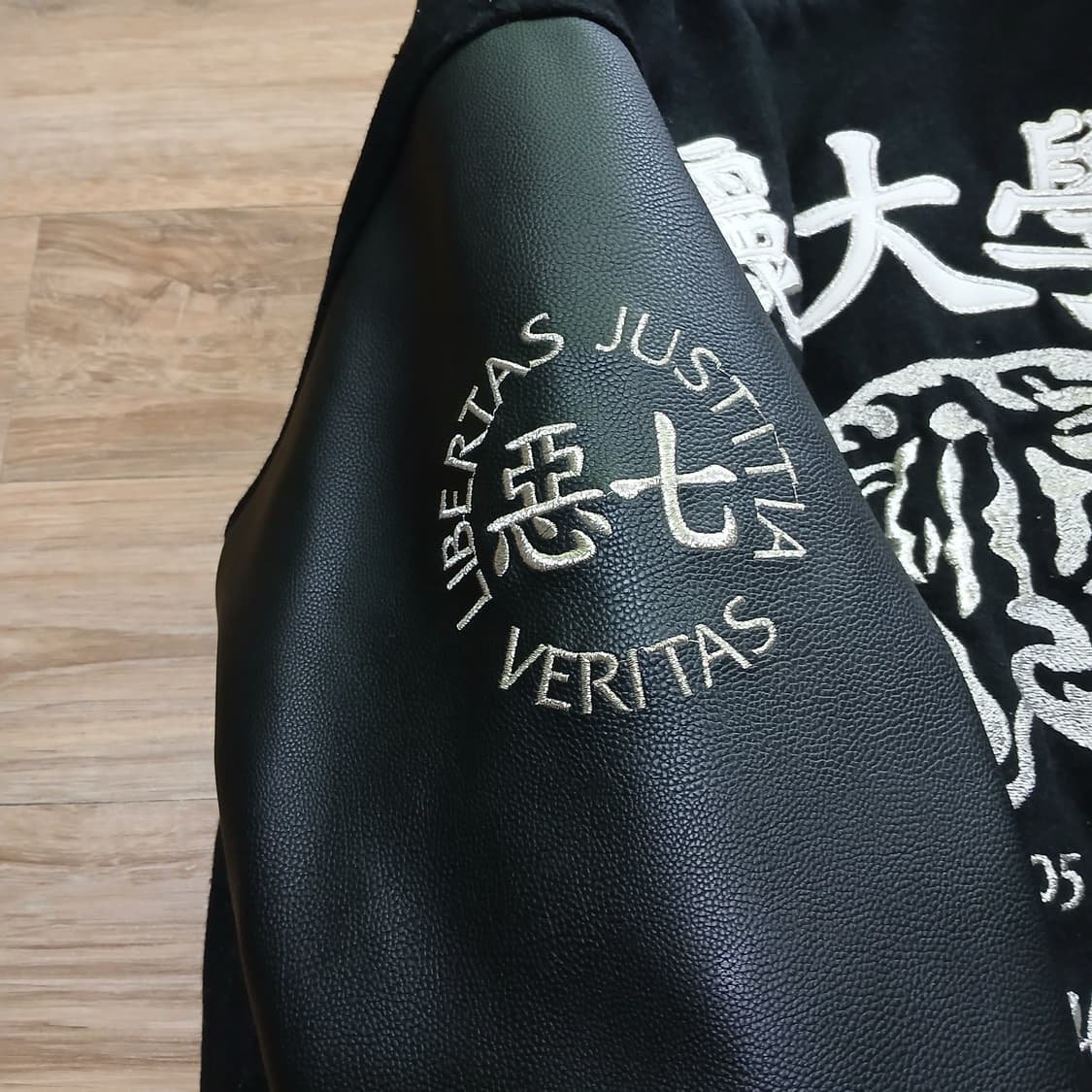 고려대학교 과잠 흑잠 바시티 점퍼 패딩 야구잠바 굿즈 상품이미지7