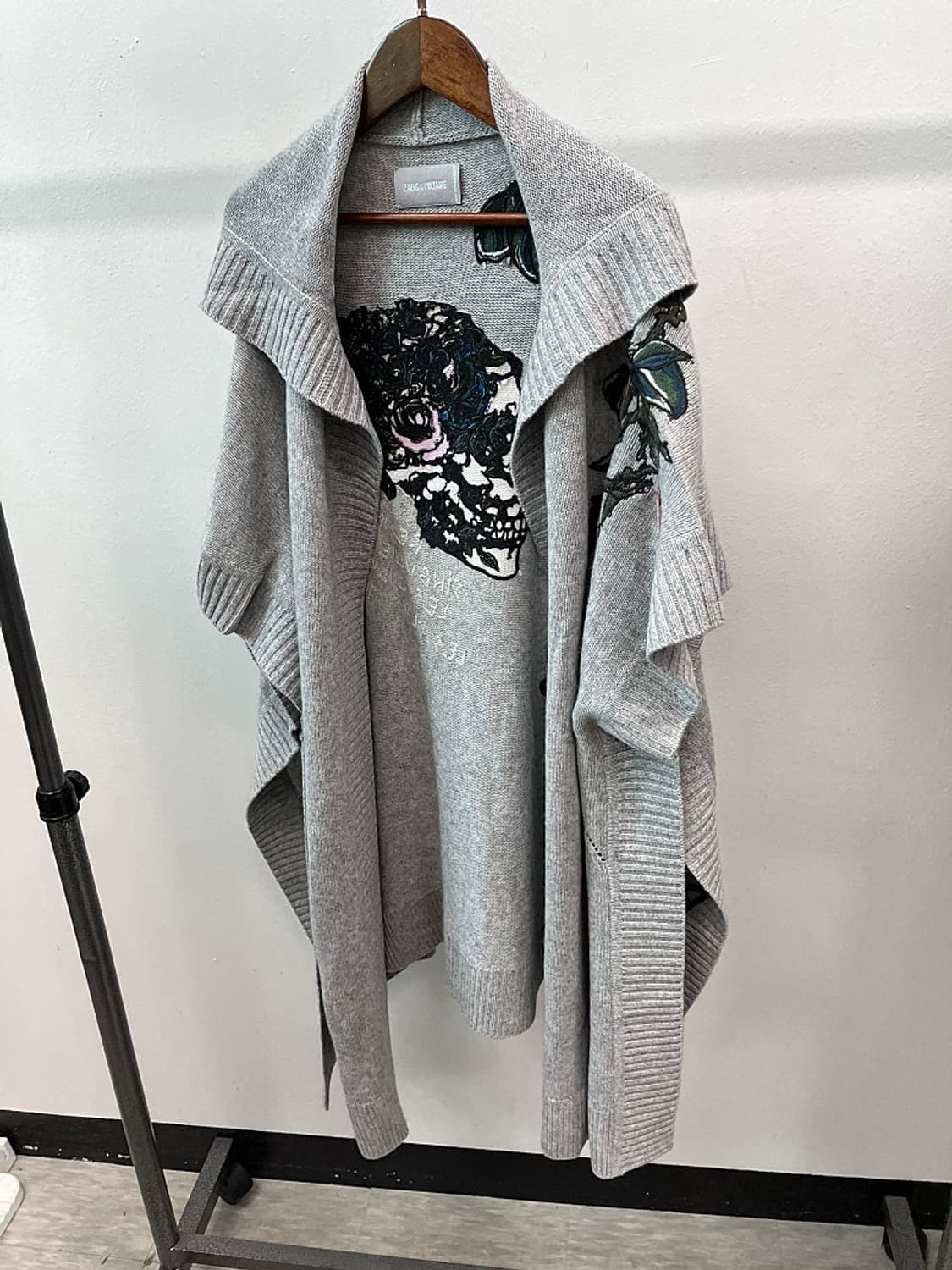 여) 쟈딕앤볼테르 캐시미어 자수 숄 가디건 상품이미지1