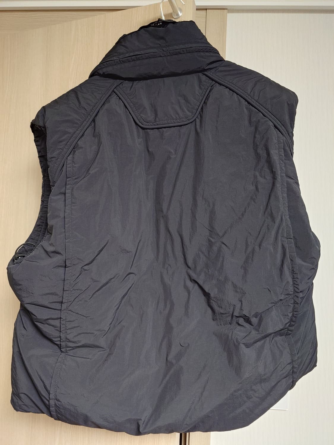 [46/105] 준지 23FW 크롭 구스 다운 패딩 베스트 조끼 패쪼 상품이미지2