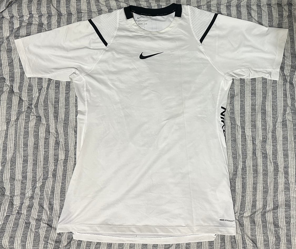 [L] 나이키 프로 에어로어댑트 슬림핏 화이트 축구 농구 헬스 상품이미지1