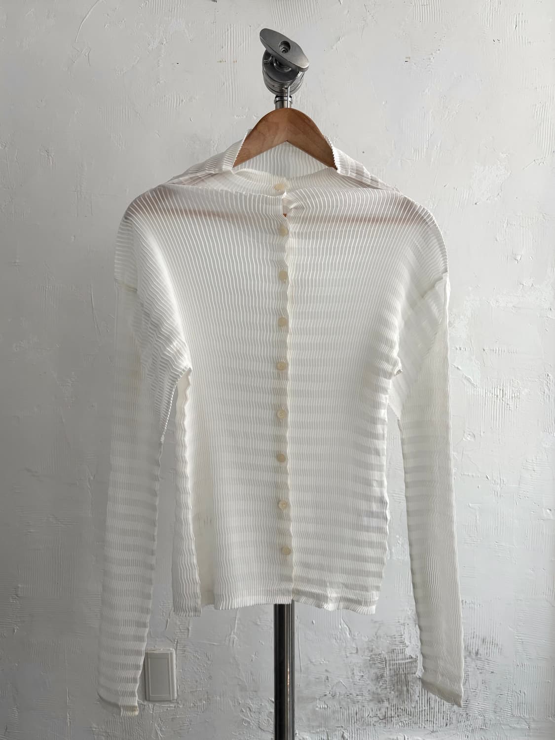 Issey Miyake 이세이미야케 화이트 플리츠 목폴라 셔츠  상품이미지3