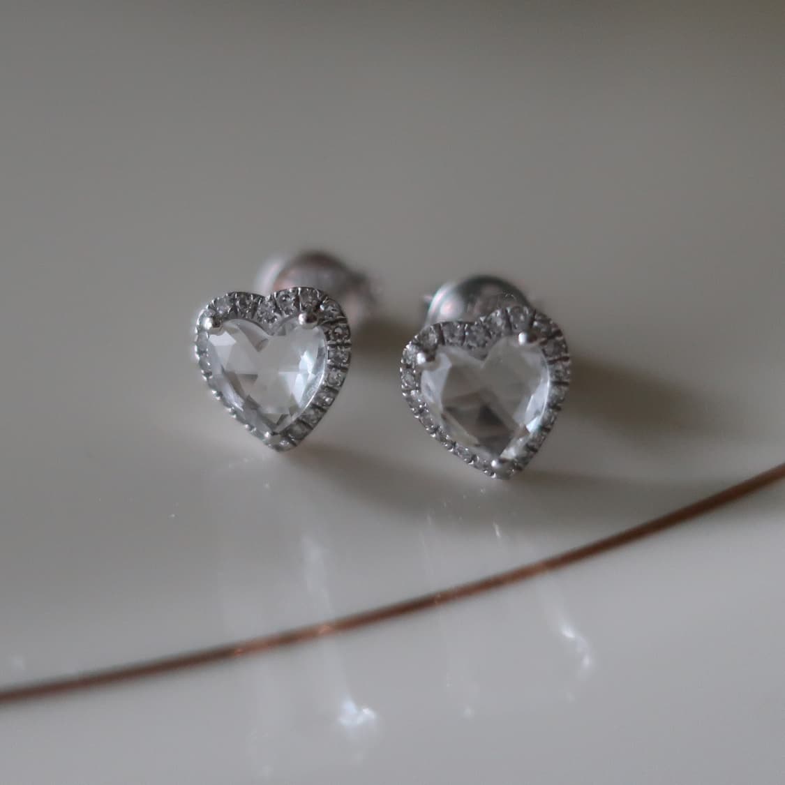 14k 백수정 다이아몬드 하트 귀걸이 상품이미지4