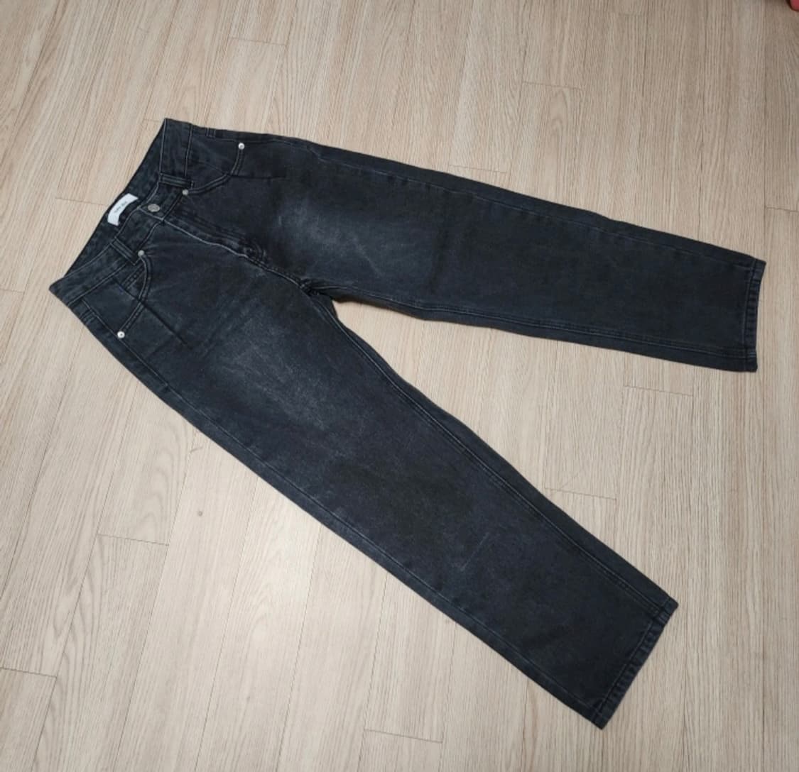 구호 플러스 시그니처 슬림핏 데님(블랙) 상품이미지1