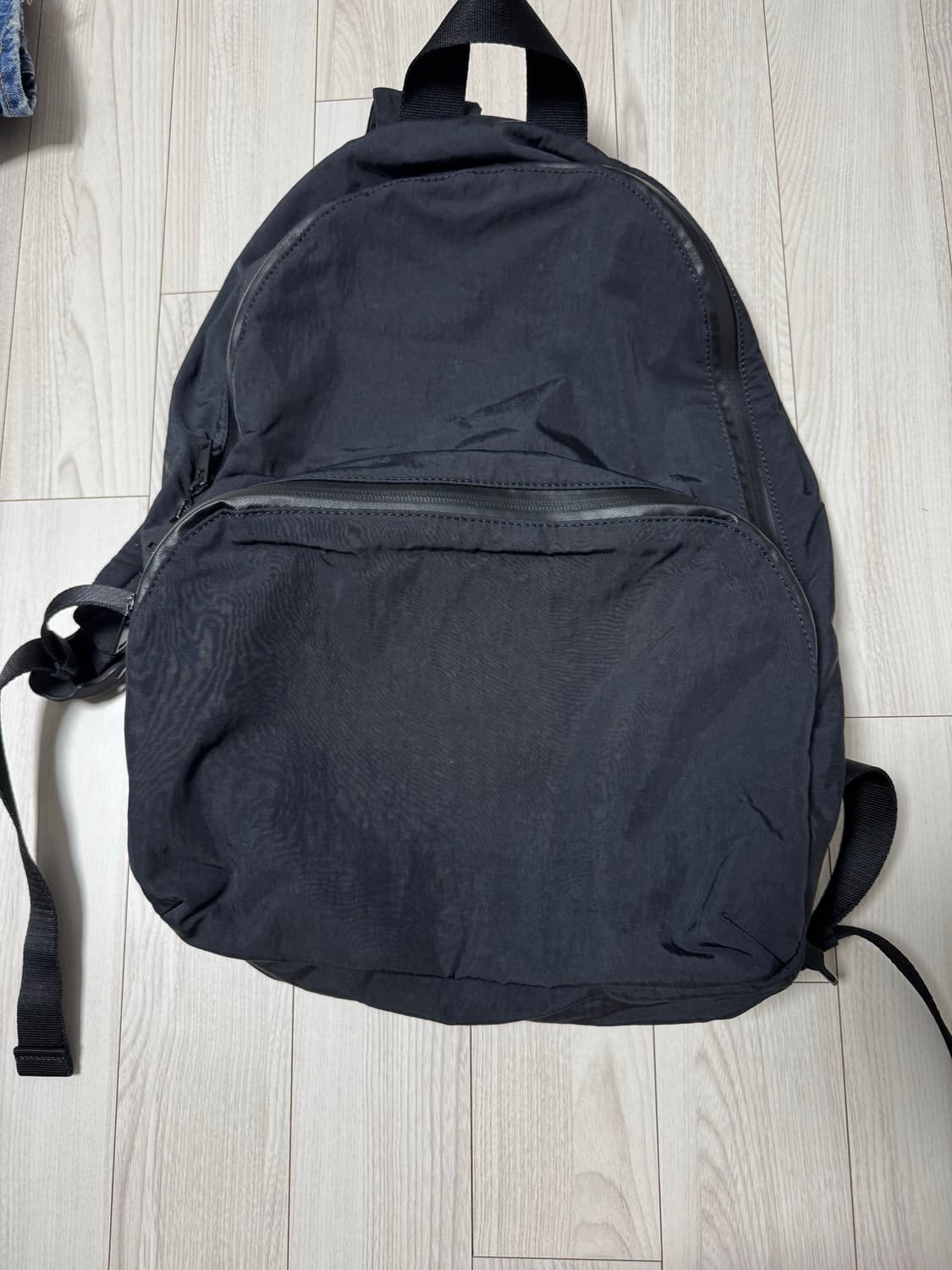 Cos 블랙 나일론백팩 상품이미지1