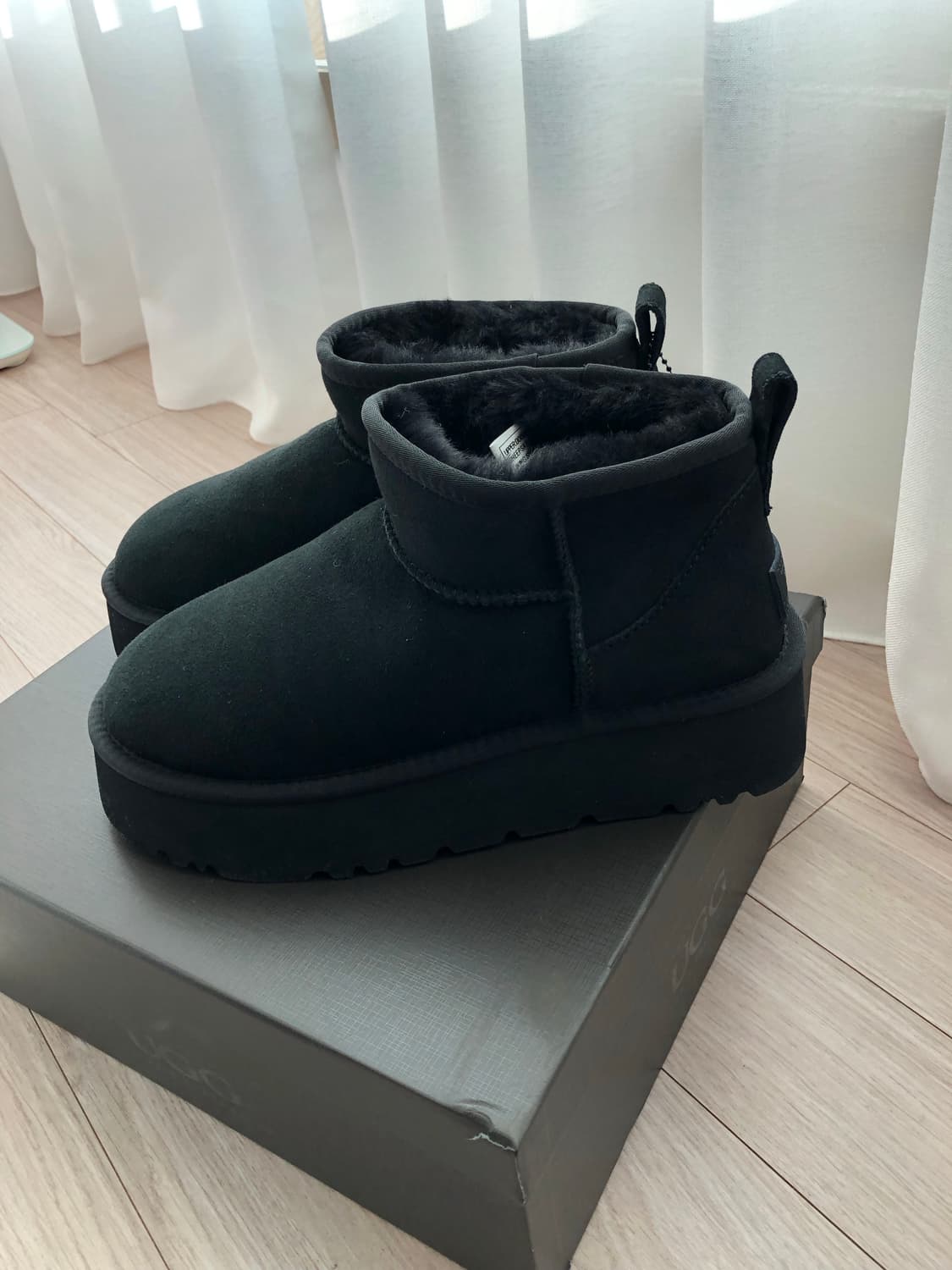 새상품 어그 울트라 미니 플랫폼 상품이미지1