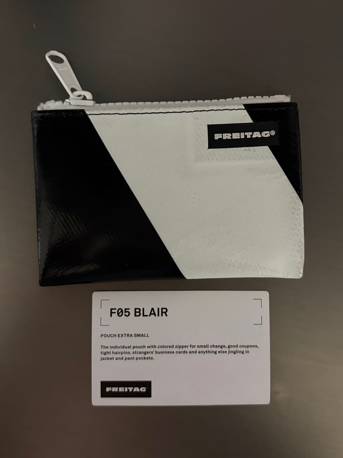 프라이탁 블레어 검흰 상품이미지1