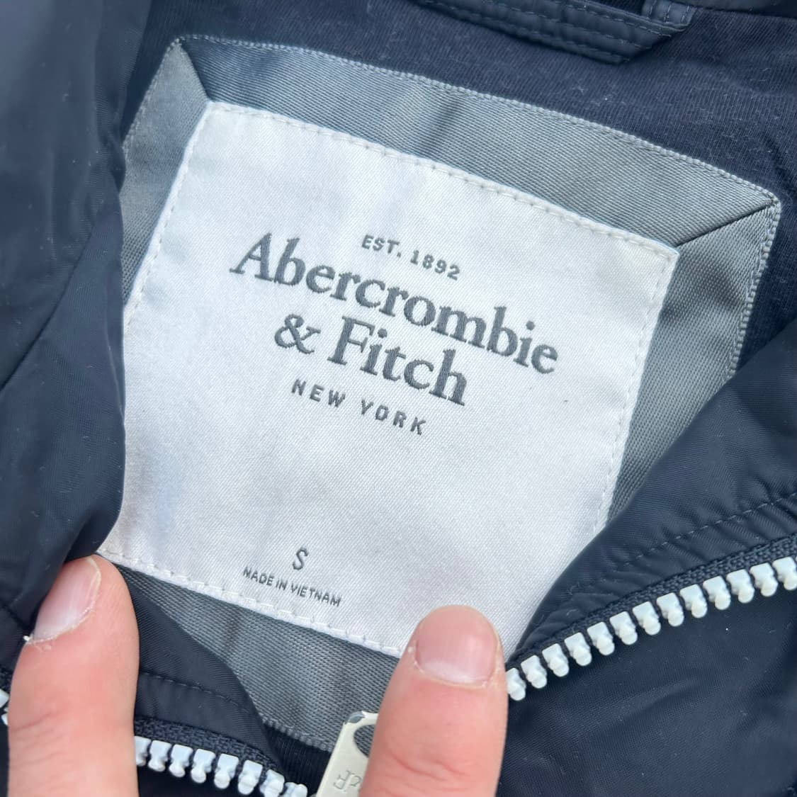 아베크롬비 블랙 바람막이 자켓 상품이미지4