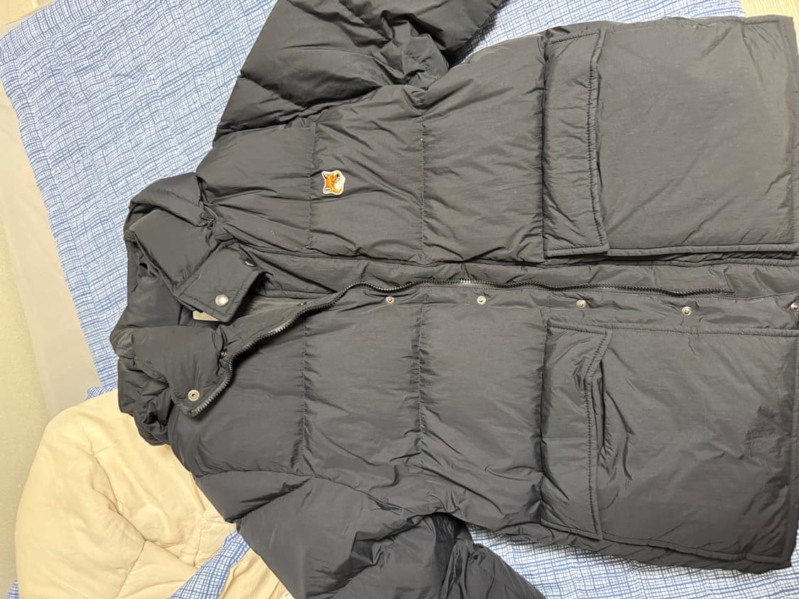 메종키츠네 패딩 l 사이즈 팝니다 상품이미지1