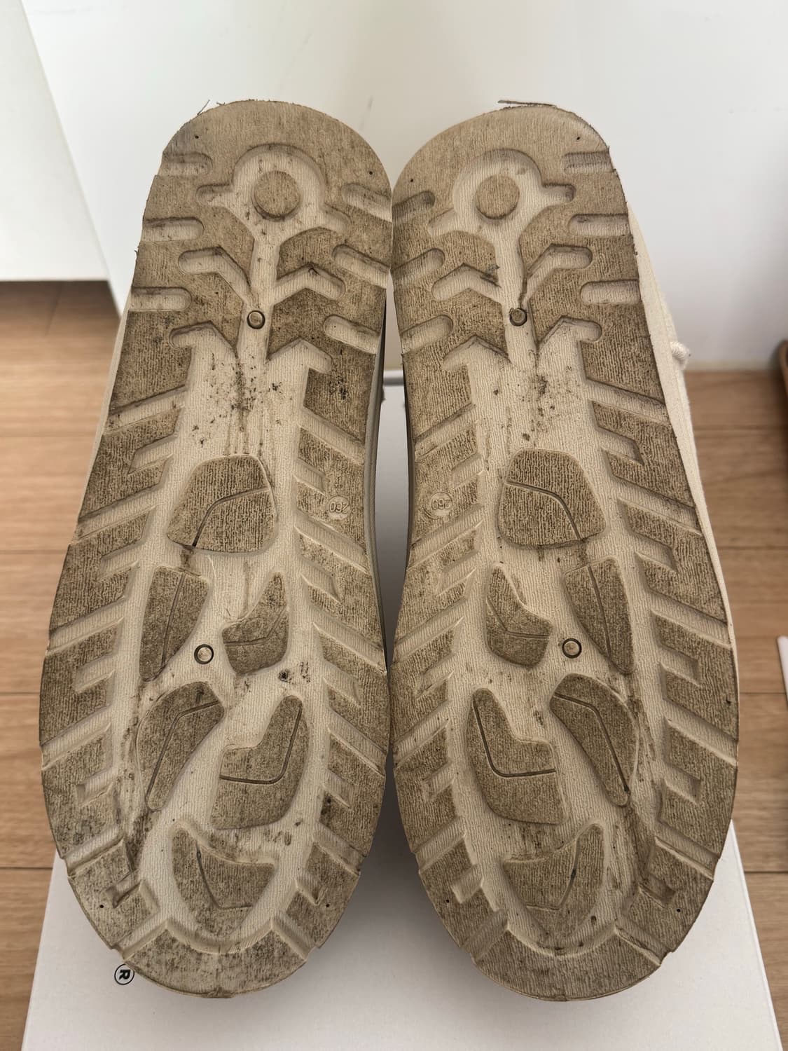 누아트스튜디오 스웨이드 퍼 미니부츠 크림 260 상품이미지4