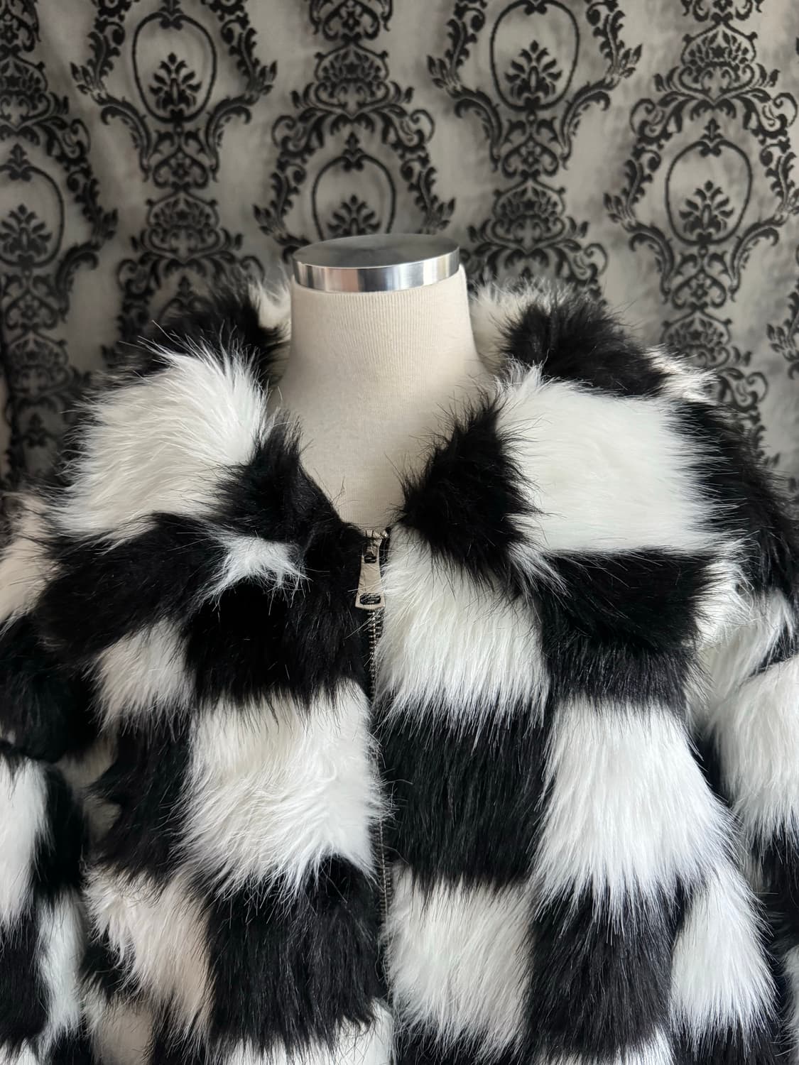 체커보드 페이크 퍼 집업 자켓 상품이미지5