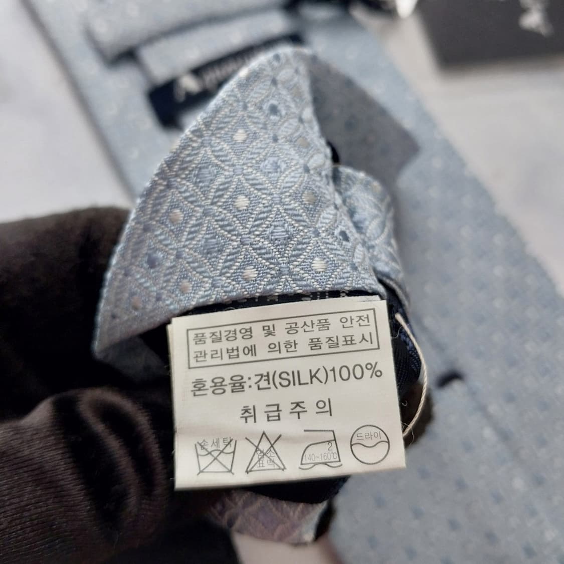 아쿠아스큐텀 넥타이  하늘색 8.7CM 새제품 K2125
 상품이미지9