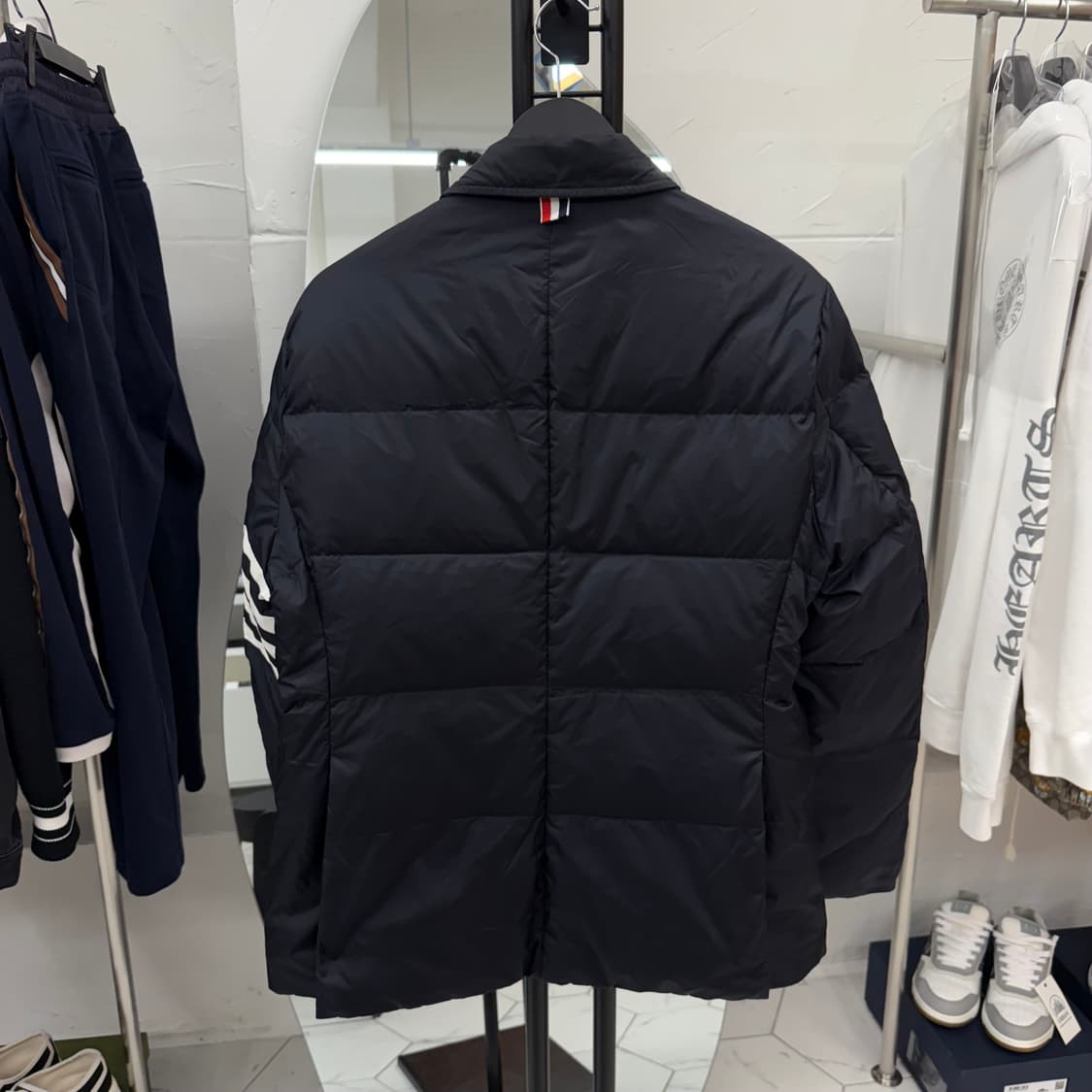 [2/백화점] 톰브라운 사선완장 다운 패딩 블랙 상품이미지2