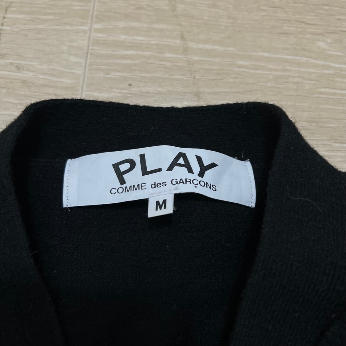 꼼데가르송 여성 더블 하트 로고 크롭 가디건 [블랙] M/95 상품이미지4