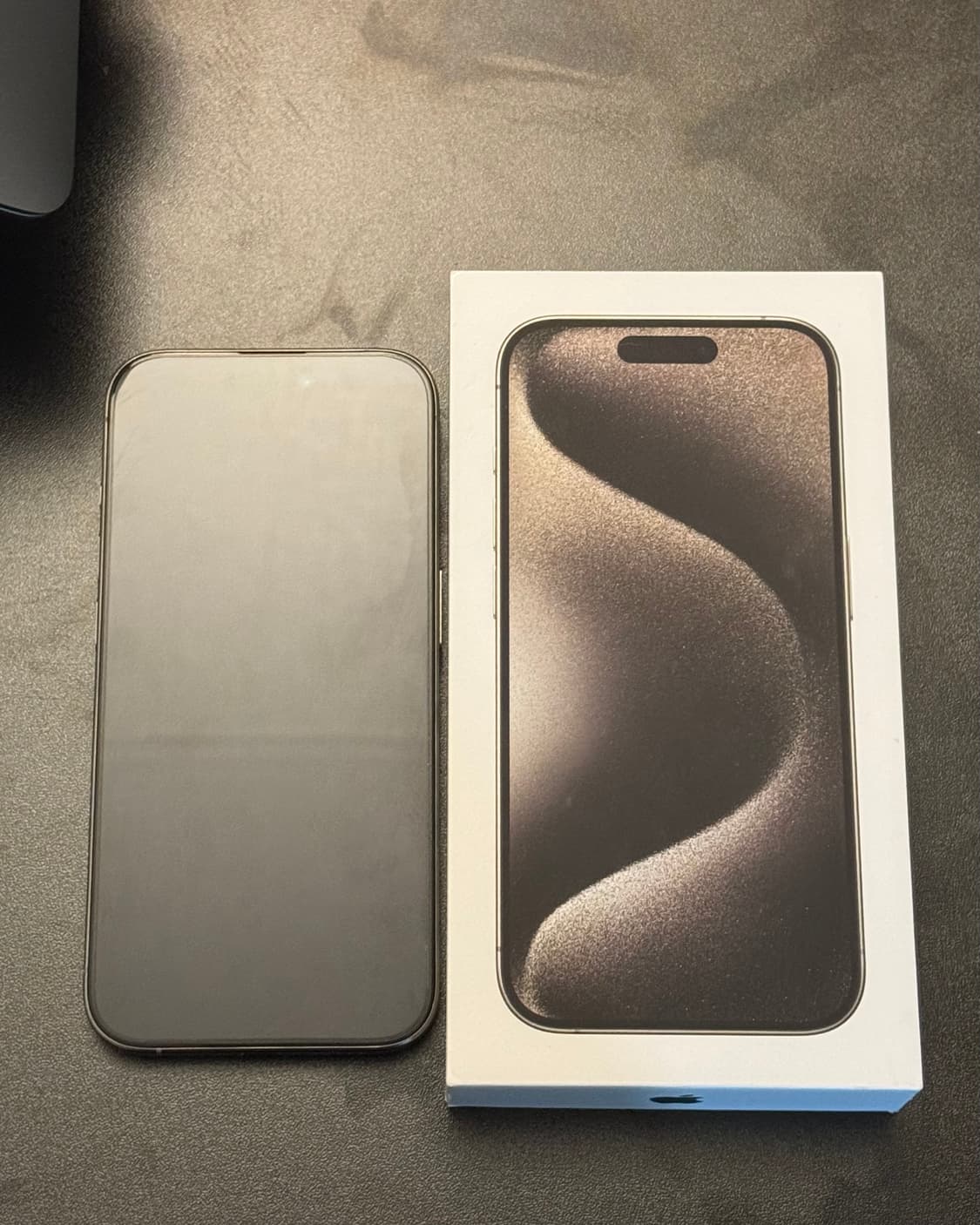 아이폰15프로 내추럴티타늄 128 상품이미지2