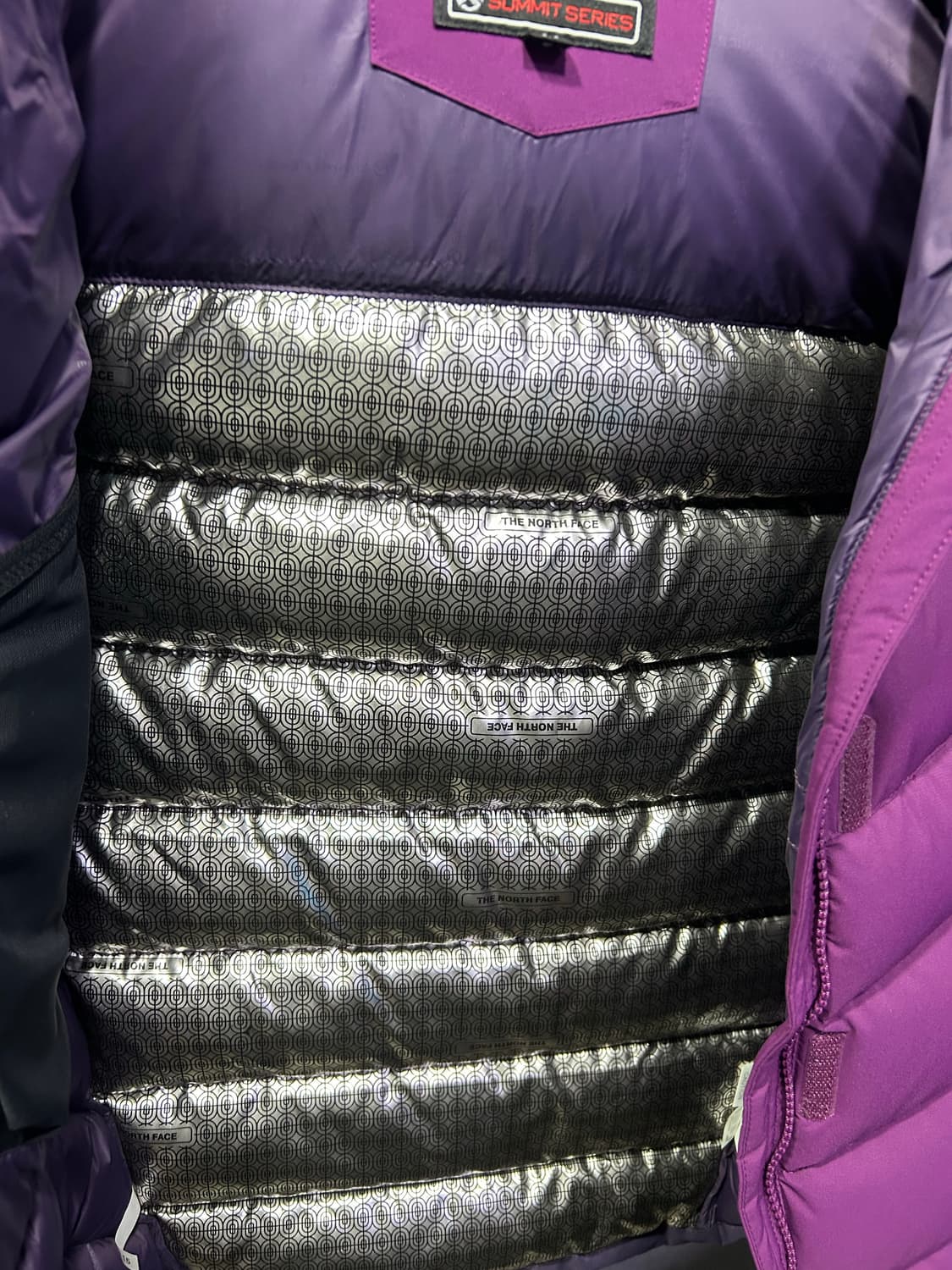 노스페이스 여성 Summit 패딩 80(S) 상품이미지2