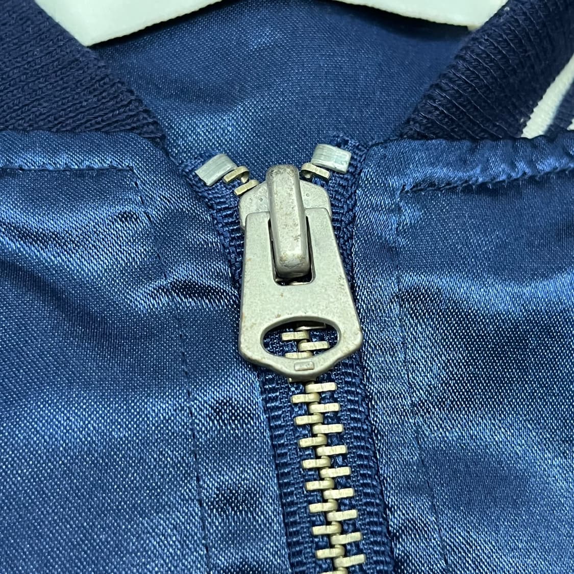 [정품/M] 언더에어 벚꽃 자수 스카쟌 자켓 b14 상품이미지7