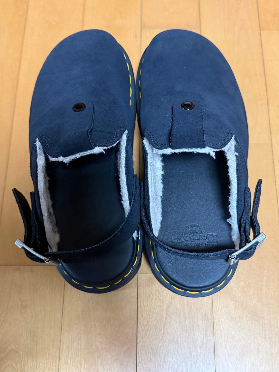 (새상품급)닥터마틴 제브잭 스웨이드 플랫폼 뮬 블랙 260 상품이미지3