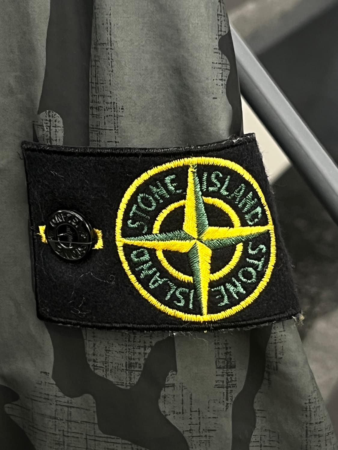 스톤아일랜드 15SS 라소 고마토 리버스 컬러 카모 트렌치 코트 상품이미지5