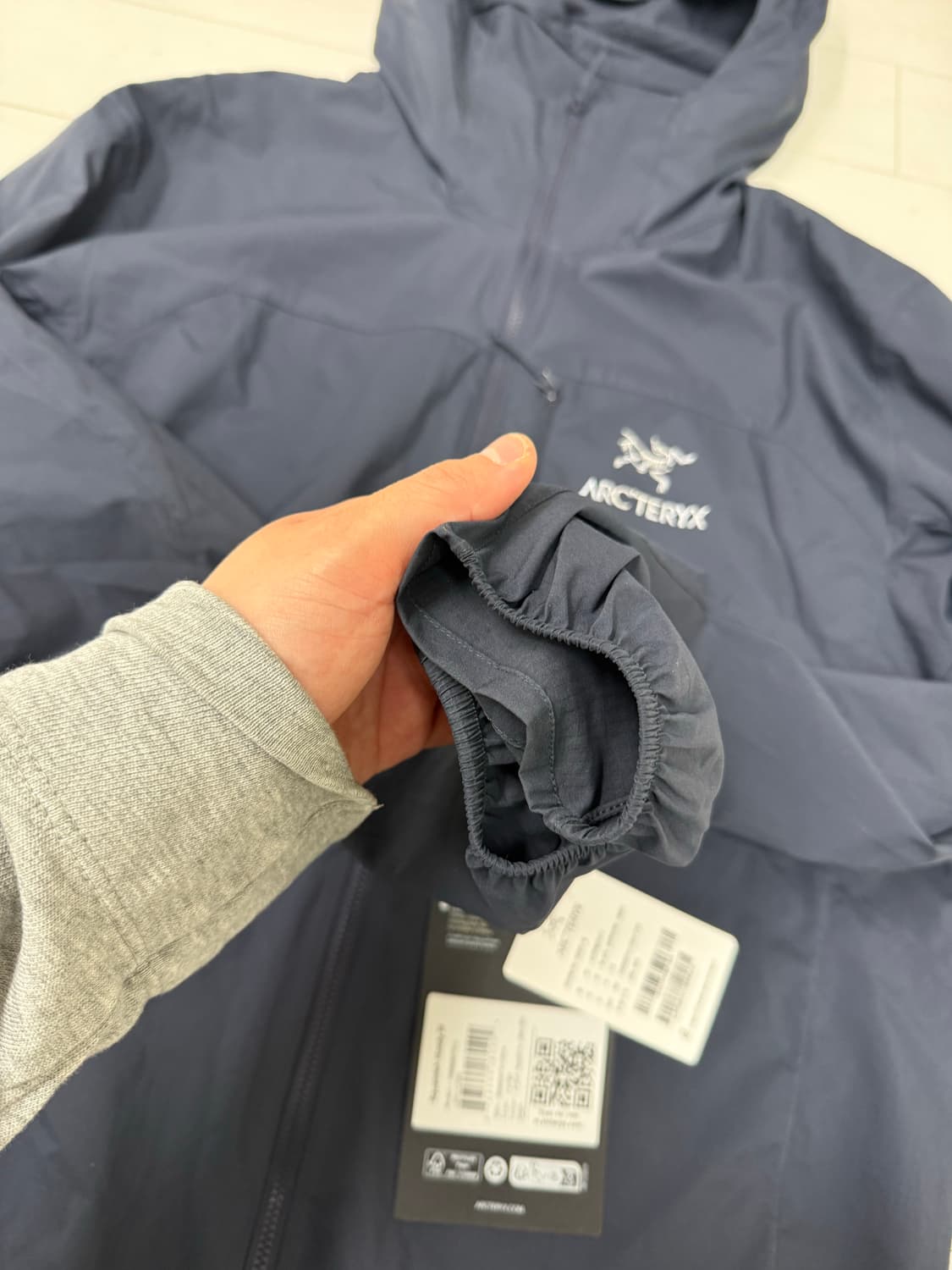 아크테릭스 스쿼미시 L 사이즈 블랙사파이어  일단   가격텍 까지있어서  상품이미지3