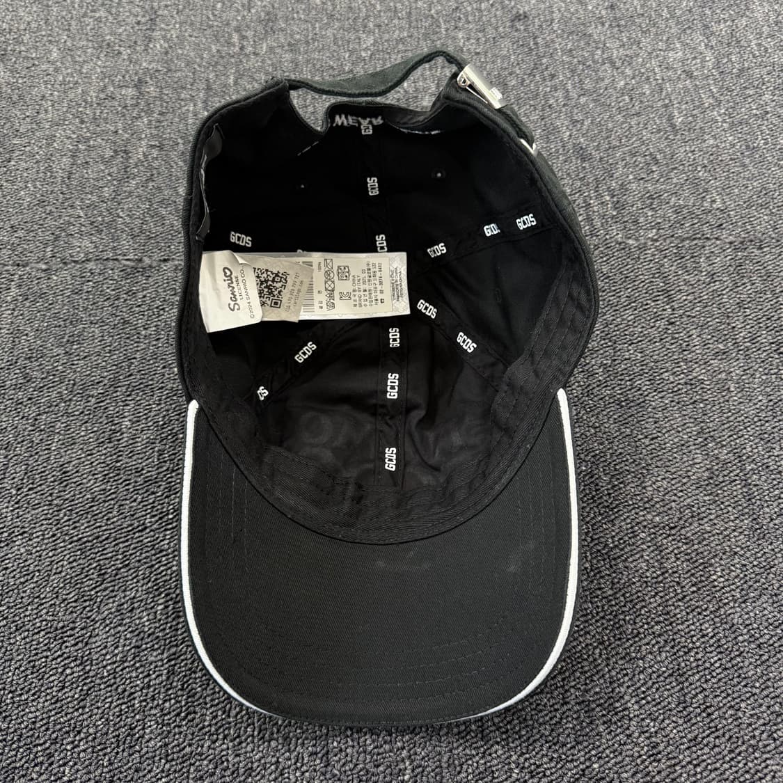 GCDS x 산리오 키티 콜라보 TI AMO 볼캡 모자 상품이미지6