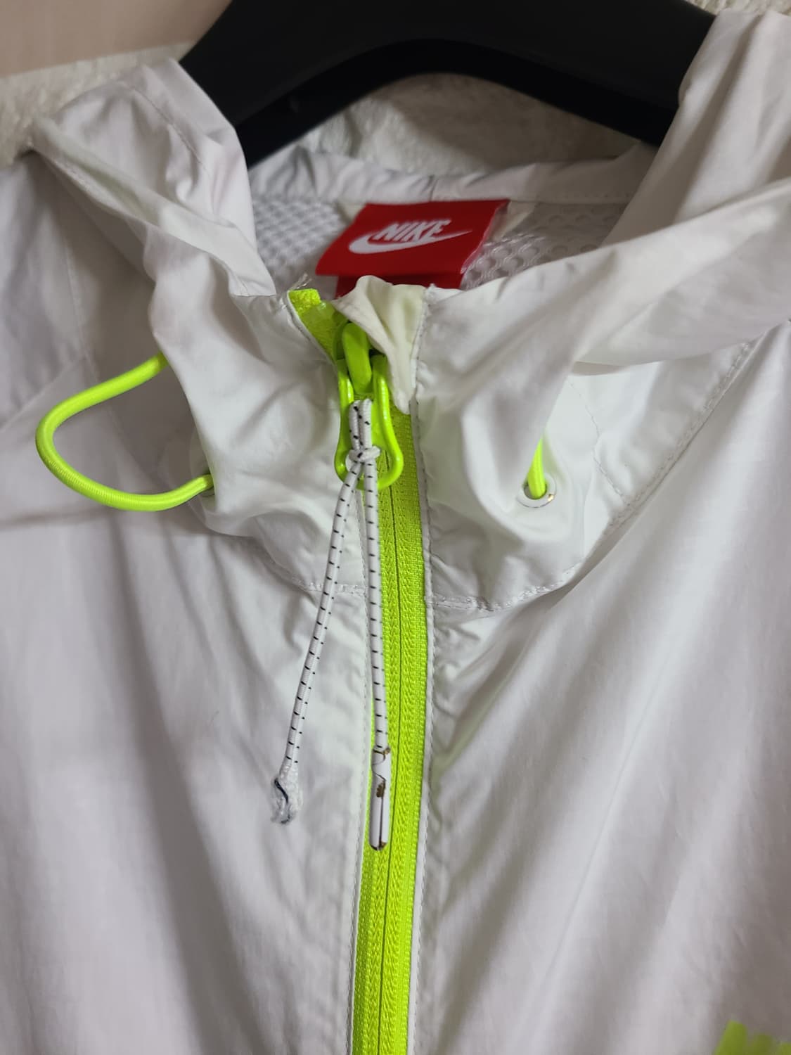 나이키 윈드러너 화이트 형광 옐로우 바람막이(m) 상품이미지3