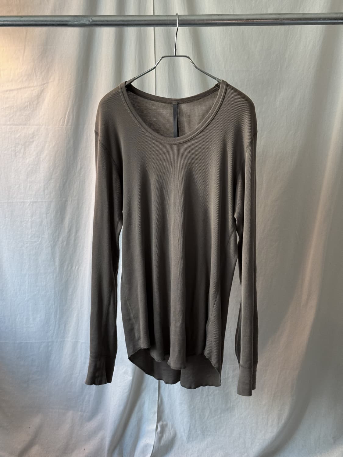 Attachment 롱슬리브 상품이미지1