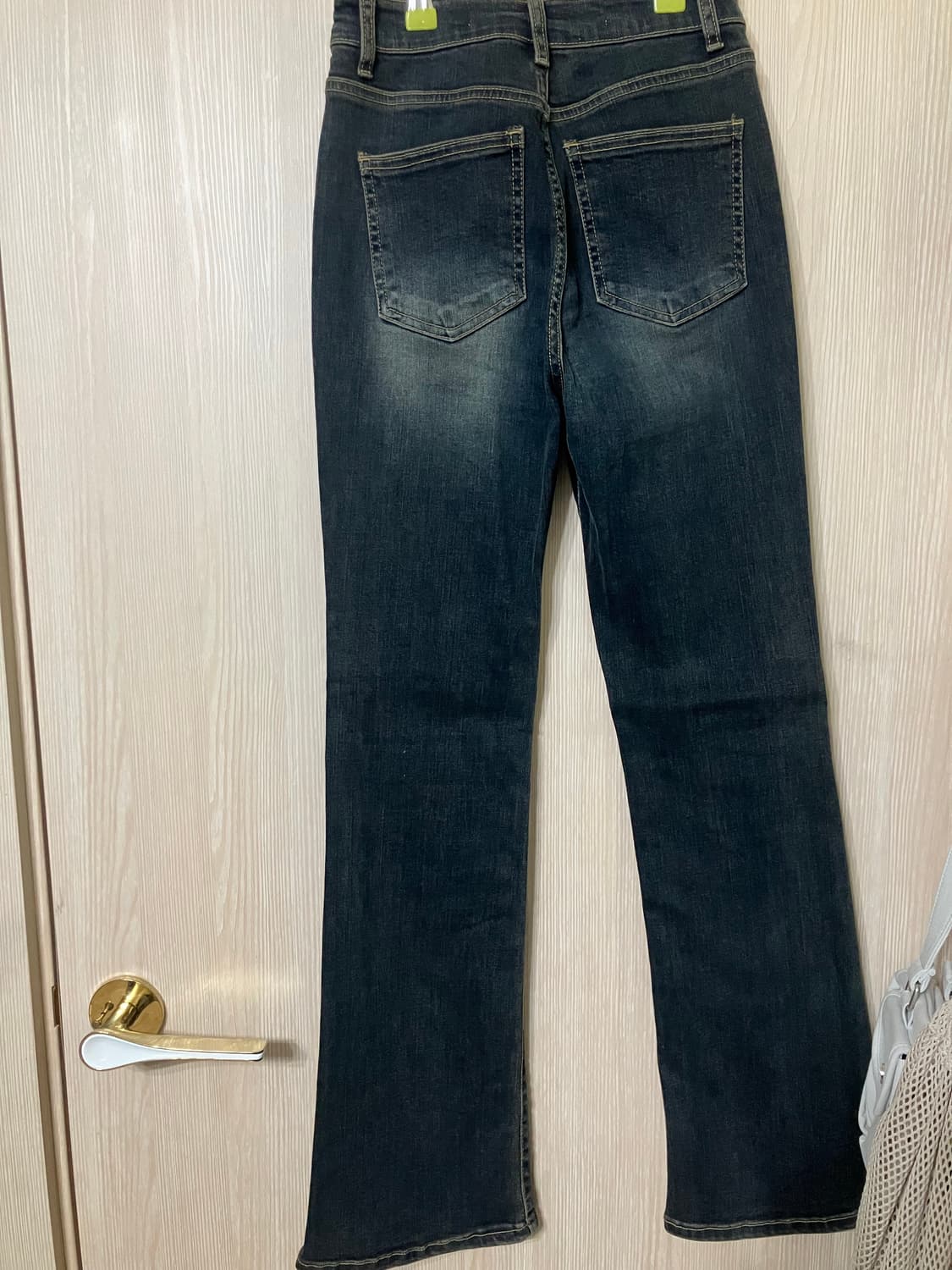 블랙업 부츠컷 팬츠 상품이미지2