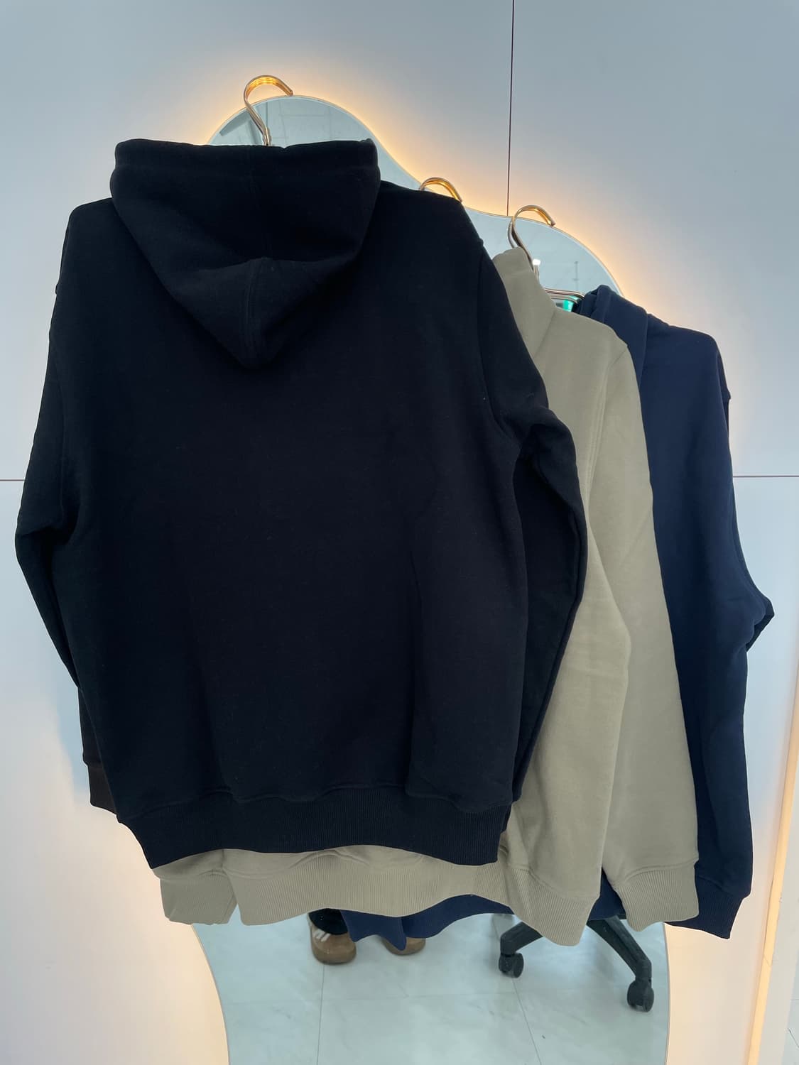 [새상품] [정품인증가능] 아미 화이트로고 후드티 남여공용 상품이미지2