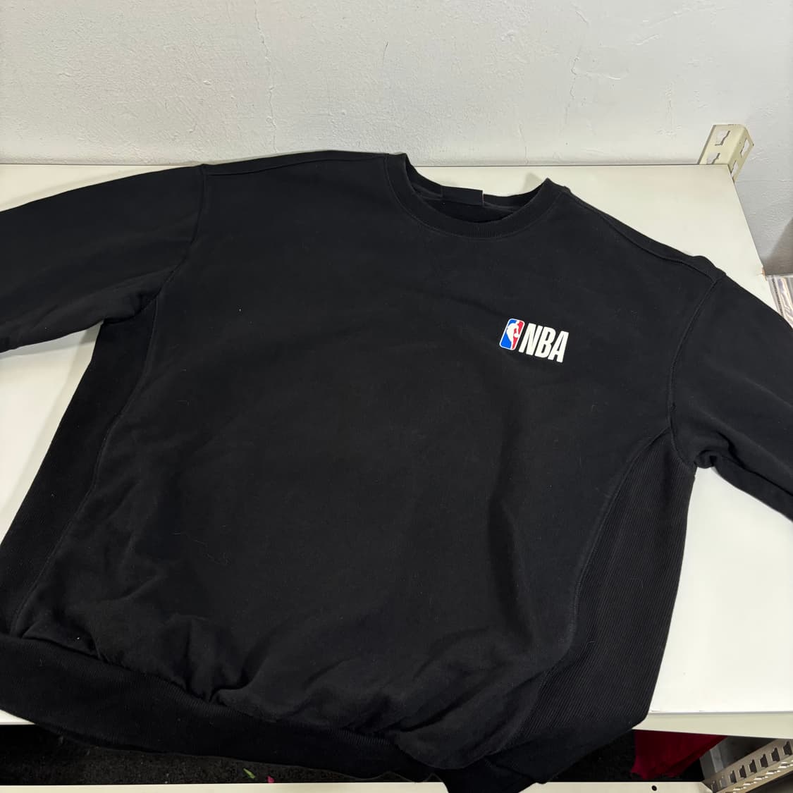 L NBA 블랙 기본로고 스웻코튼 맨투맨 상품이미지2
