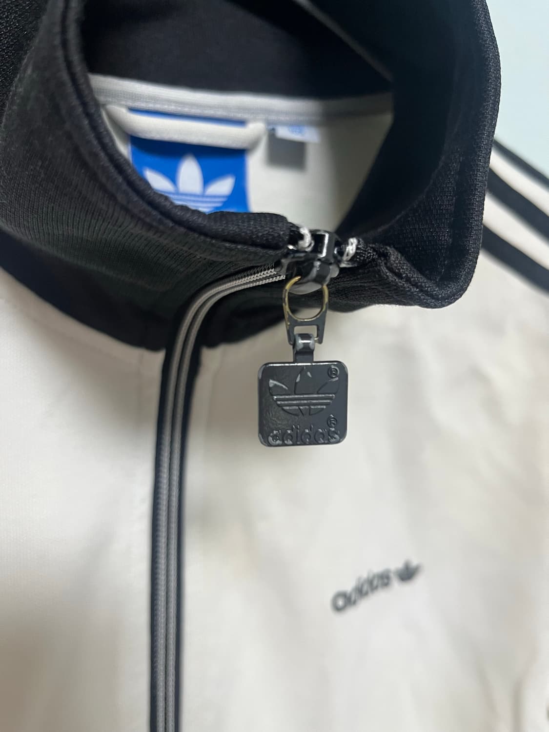 아디다스 베켄바우어 화이트 삼선 트랙탑 상품이미지4