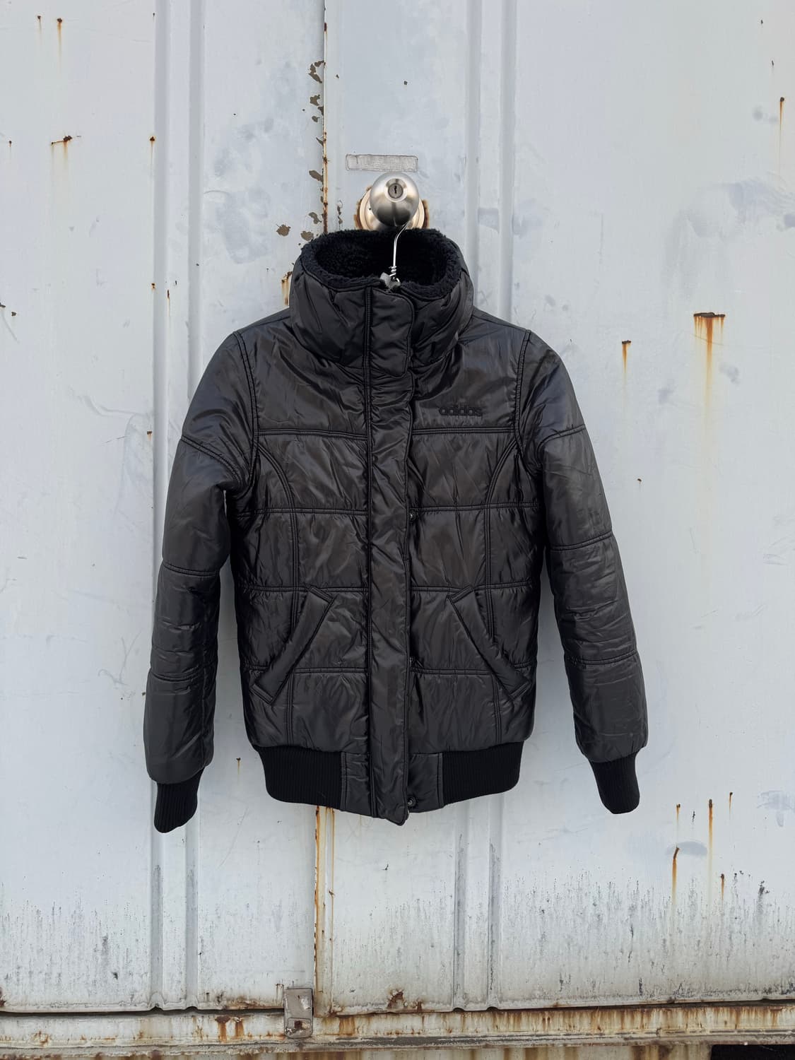 Adidas puffer jacket 상품이미지1