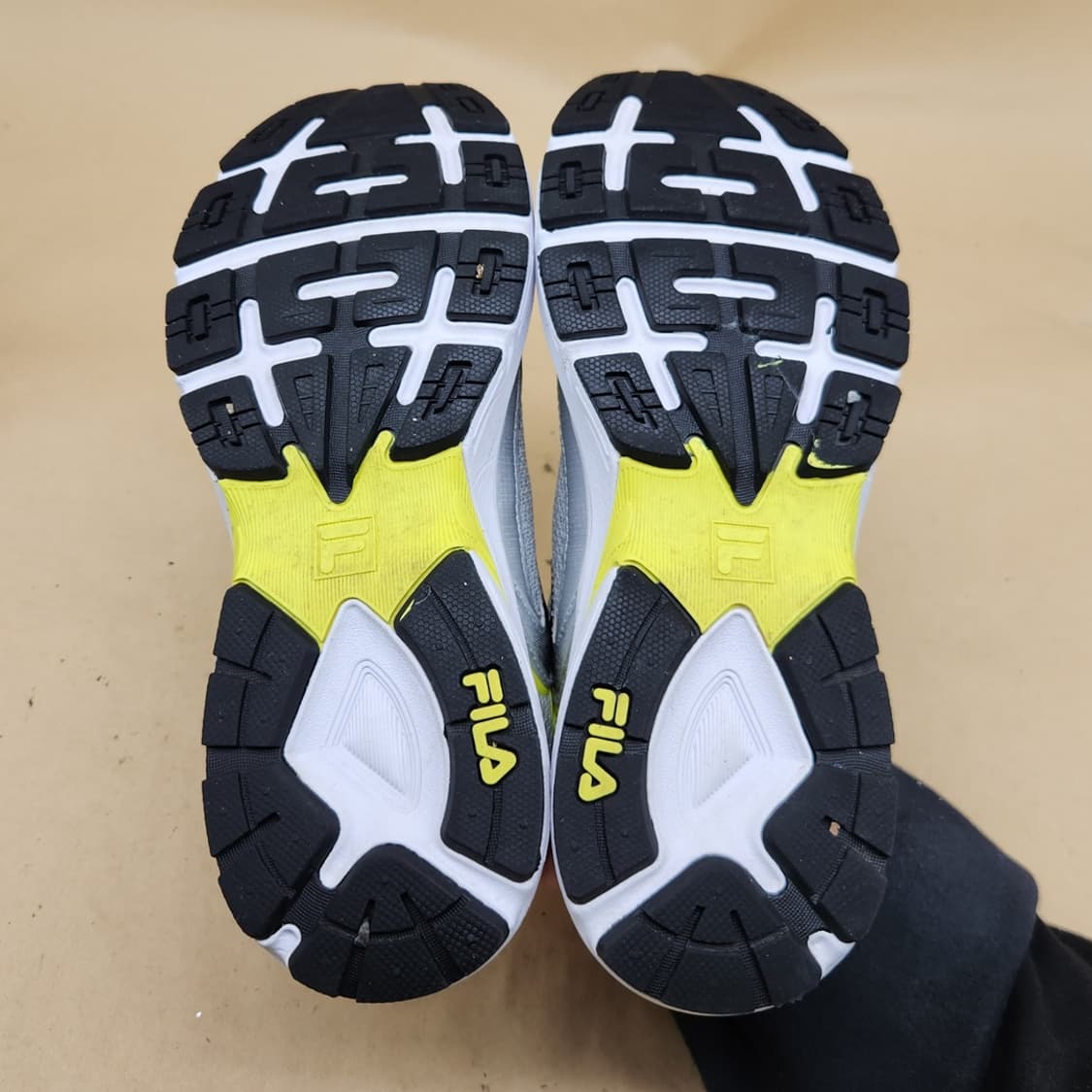 휠라 스피드라이드21 여성운동화240 상품이미지3