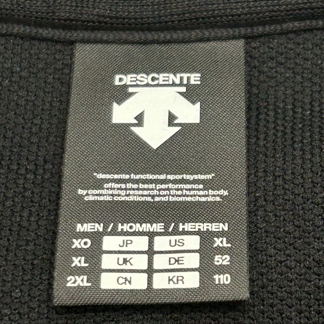 데상트 퓨전플렉스 하이브리드 맨투맨 110 상품이미지5