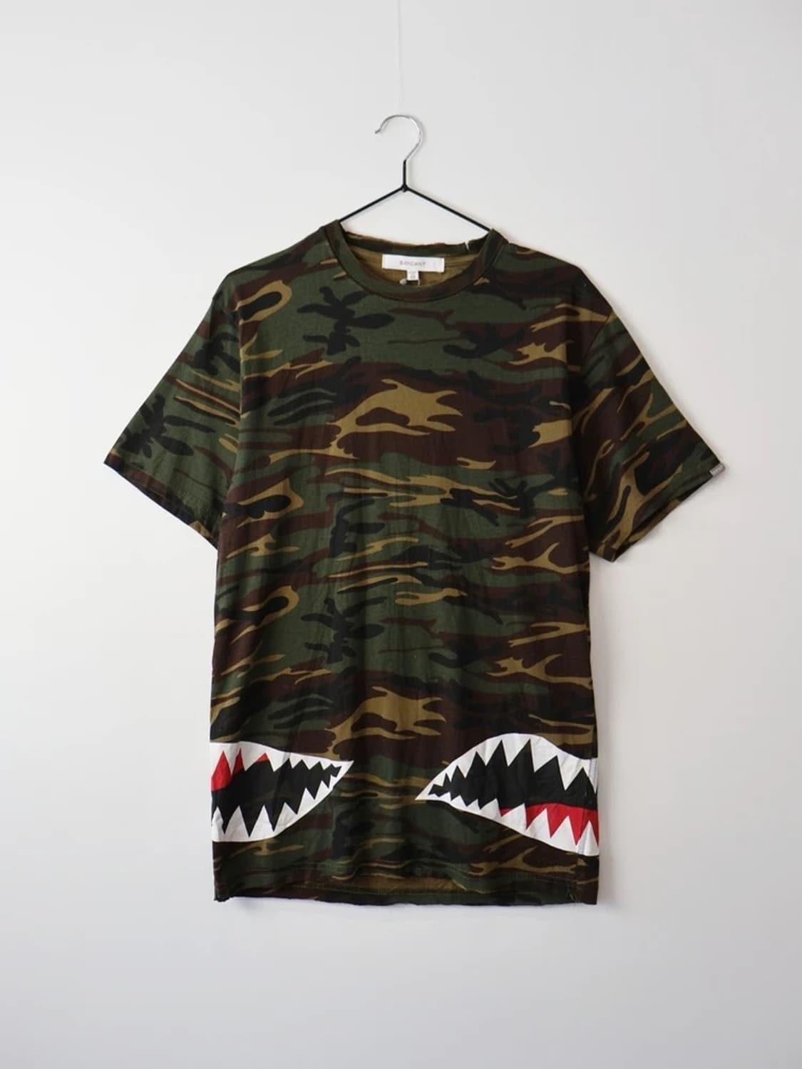 BAYCANT Camo Shark Mouth Tee 상품이미지3