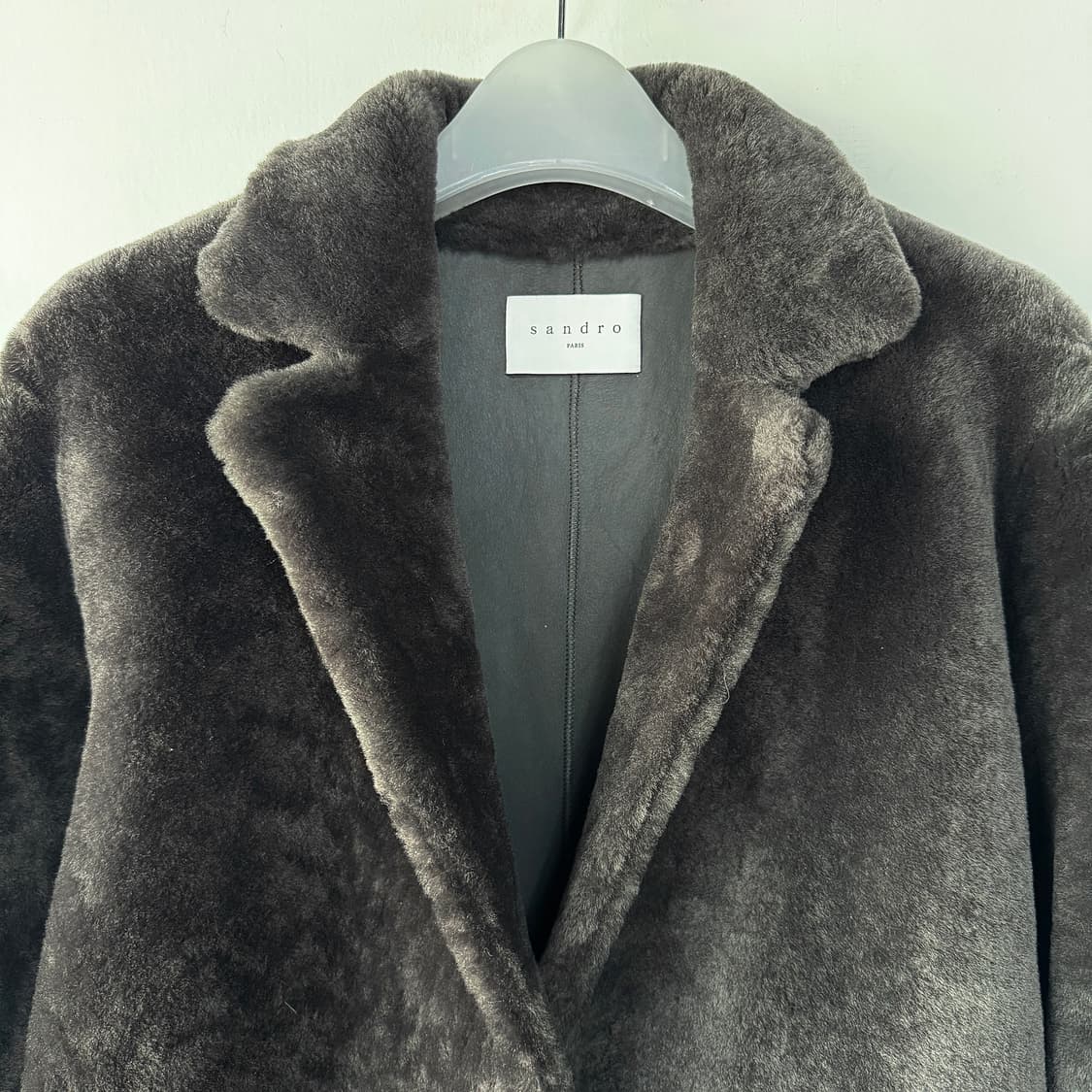 산드로 램스킨 레더 무스탕 코트 상품이미지3