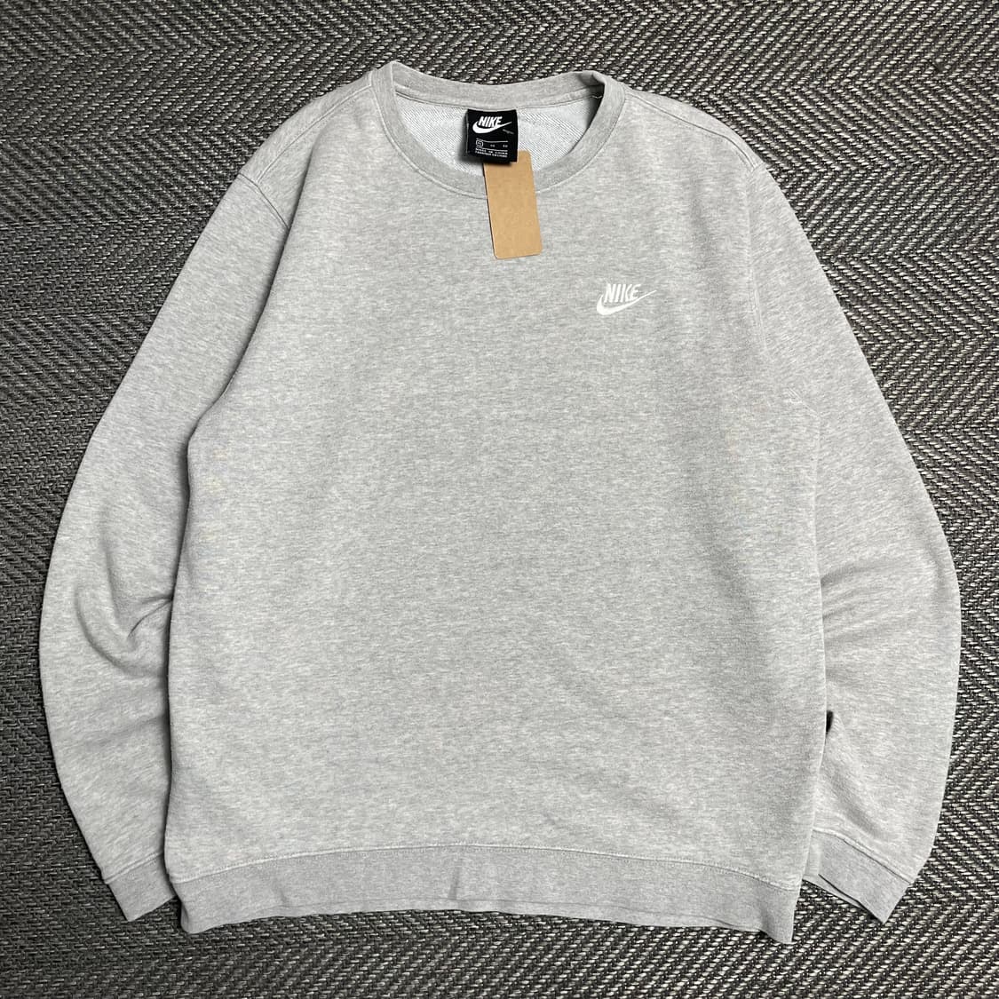 나이키 NSW 자수 로고 크루넥 긴팔 티셔츠o 5090 상품이미지1