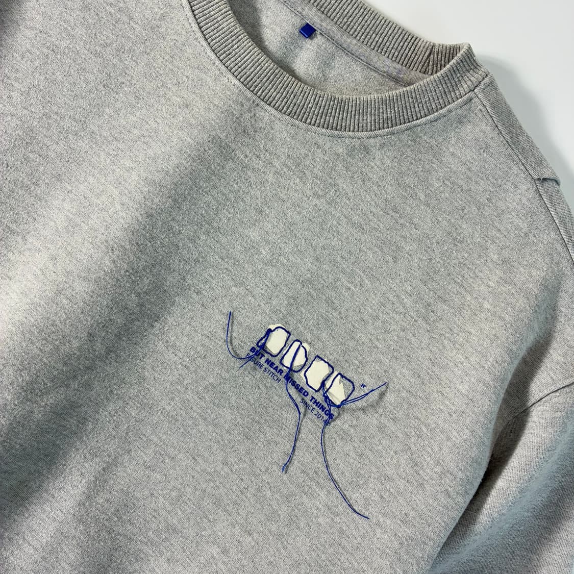 Adeer Error 아더에러 체스트 에드모어 맨투맨 상품이미지3