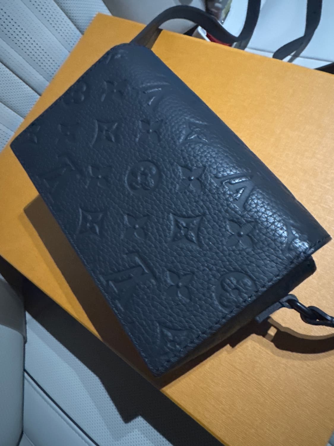 루이비통 스티머 웨어러블 월릿 토리옹 상품이미지5