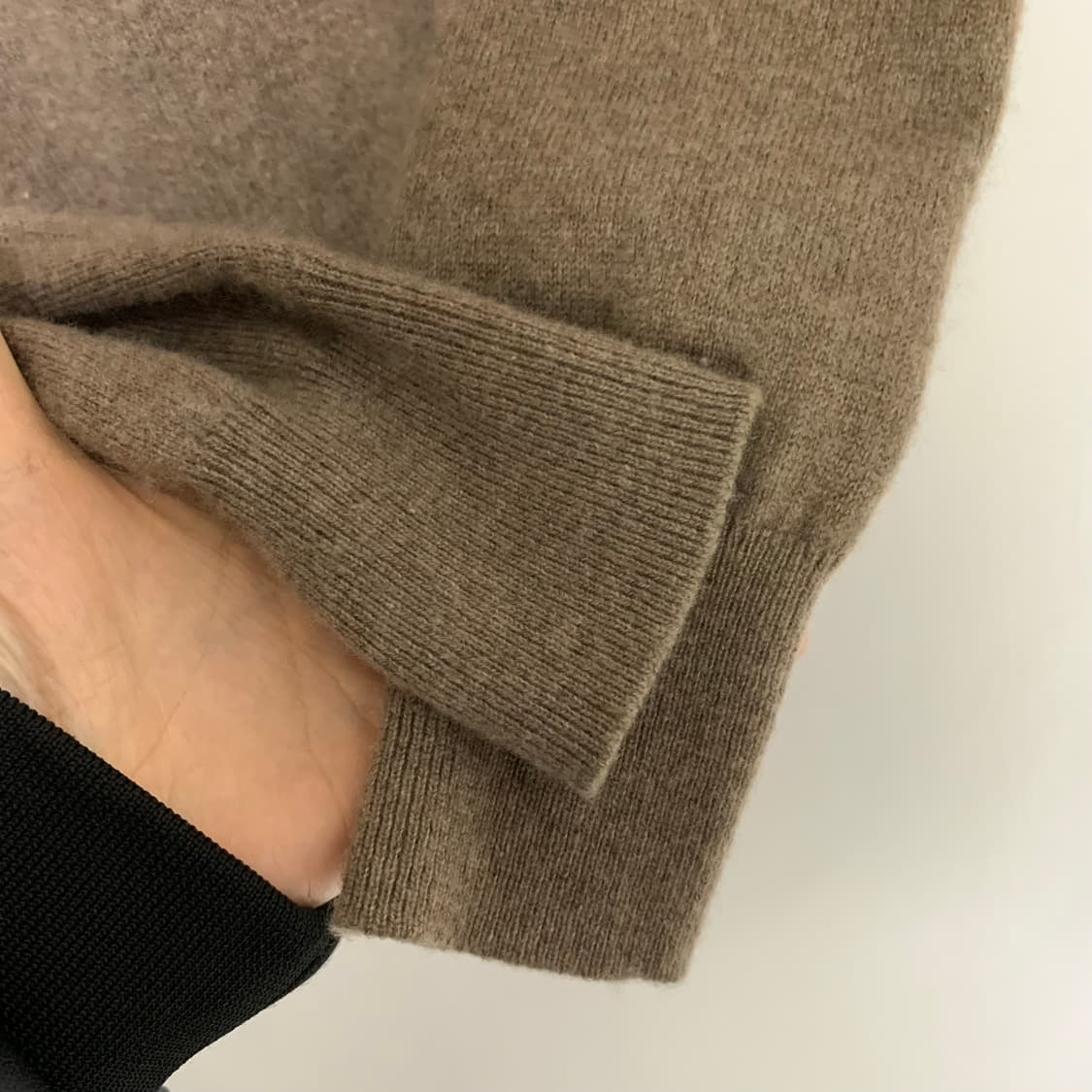 유니클로 캐시미어 100 브이넥 긴팔 니트 코코아 브라운 L 상품이미지6