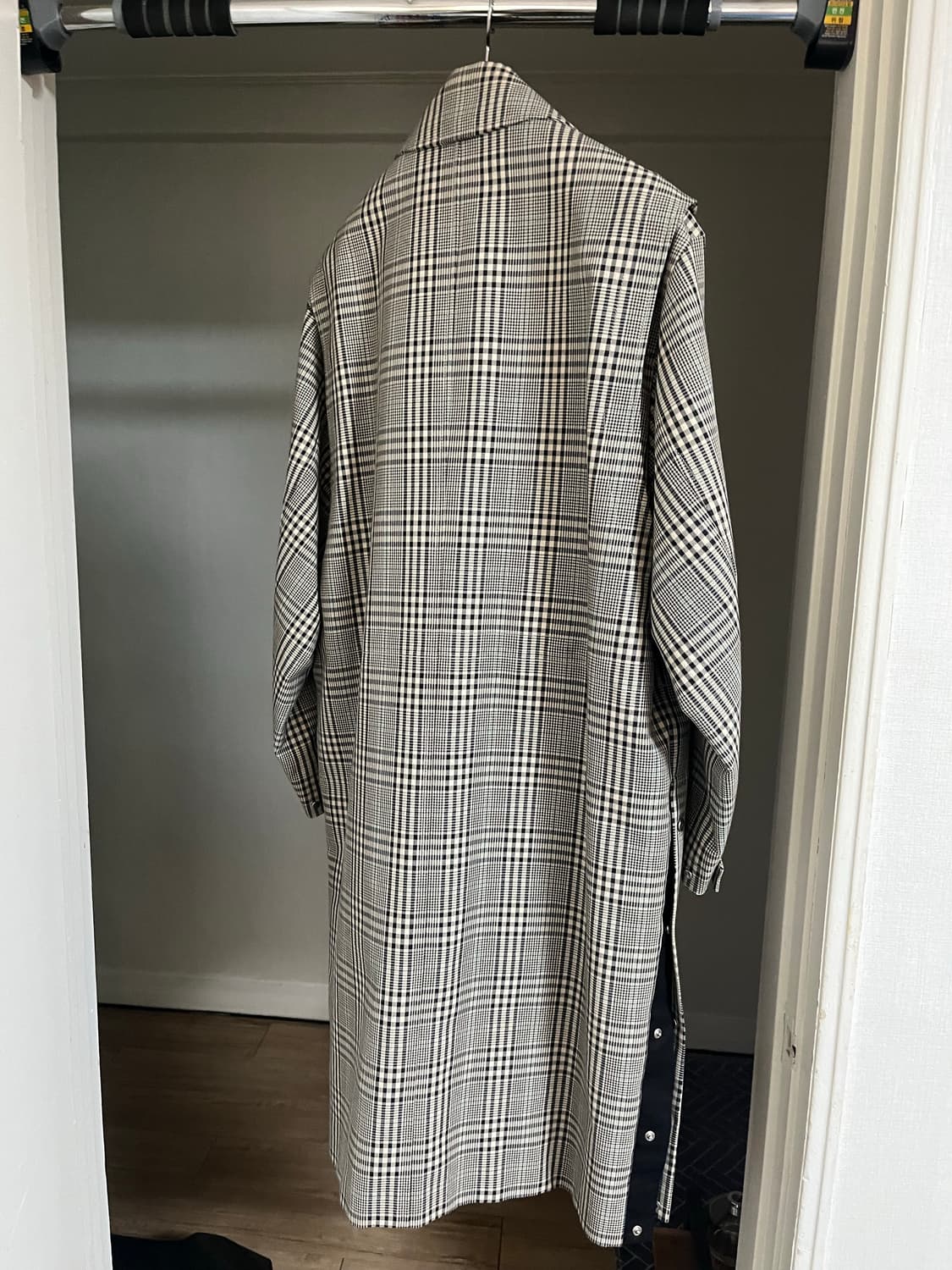 솔리드옴므 체크 트렌치코트 팝니다 상품이미지2