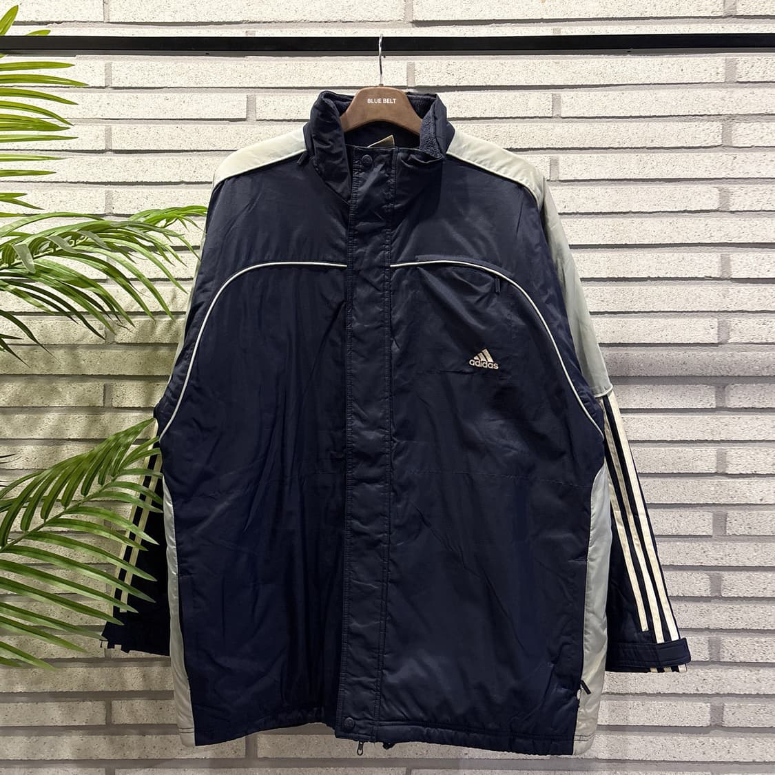 아디다스 올드스쿨 누빔자켓 라인스트링 후드내장 디테일 오버핏 네이비 상품이미지2